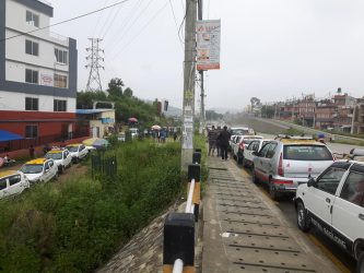 ट्याक्सीमा भएको एकाधिकार तोड्न सरकार कहिले तात्ने ?