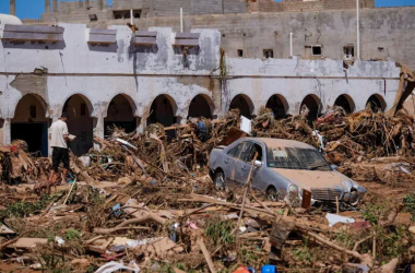 बाढीमा परी मृत्यु हुनेको संख्या हजारौं पुग्यो