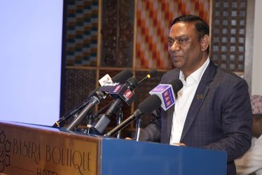 जलवायु परिवर्तनले बालबालिका र महिलामा बढी असर पारेको छ  : मन्त्रीमहतो