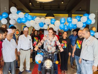 रोयल इनफिल्ड हन्टर ३५० को बिक्री शुभारम्भ