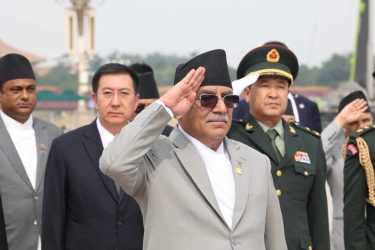 प्रधानमन्त्री प्रचण्डले चीनको स्वशासित क्षेत्र तिब्बतको ल्हासा भ्रमण गर्दै