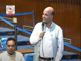 अर्थमन्त्रीसँग अर्थतन्त्रको ज्ञान छैन, नेपालको अर्थतन्त्र कोमामा छ: सांसद सिंह